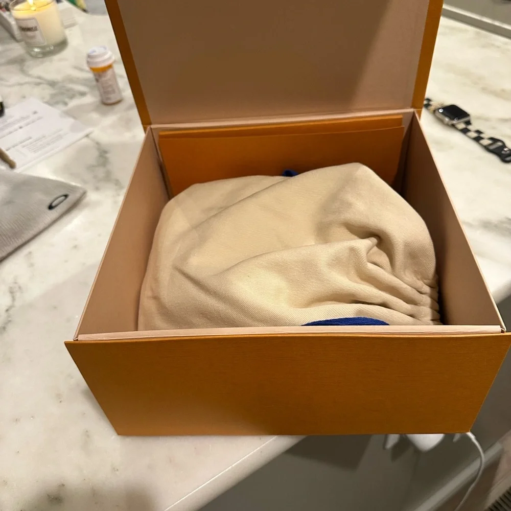 Louis Vuitton Round Monogram Crossbody Bag Boite Chapeau Souple PM - Picture 3 of 12